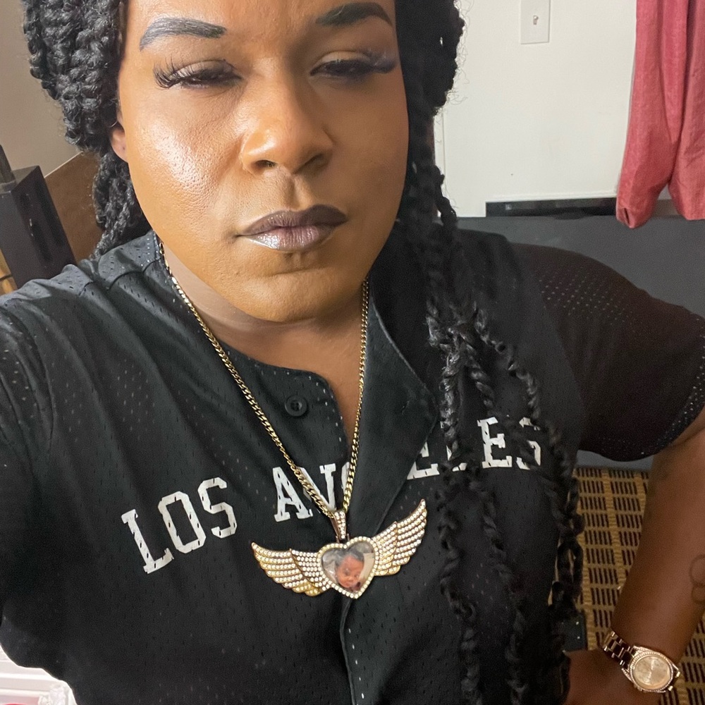 Meet your Posher, Dyamond